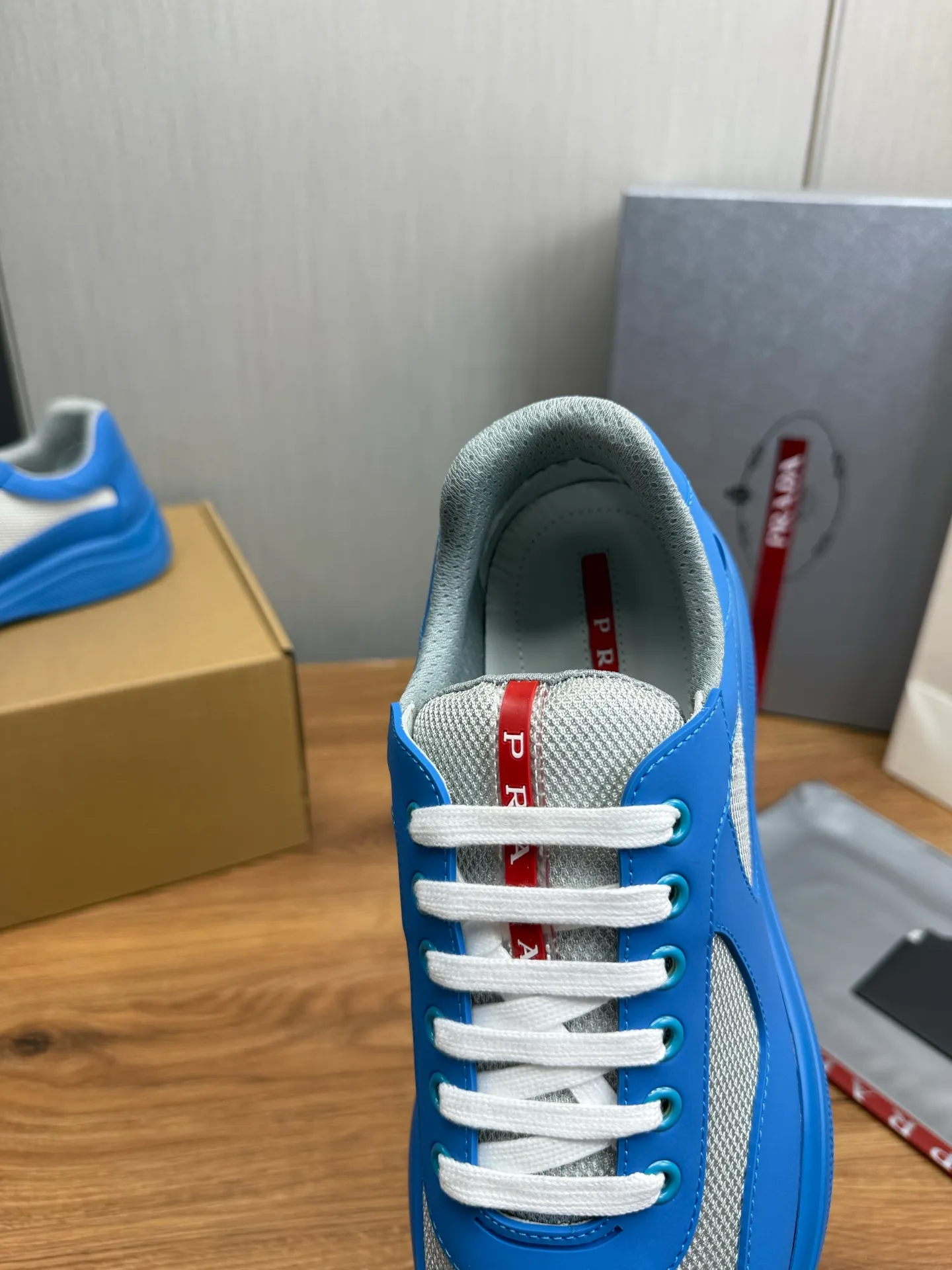 Men's shoes 640💰 [PRADA] Hot selling items🔥Must be recommended every day~~ Official website synchronized, 1:1 high quality shipments✔️ Imported cowhide fabric, rubber material + cowhide lining, original bottom, high-end airplane box packaging🎁 38-45 (38.45 custom-made, non-returnable)